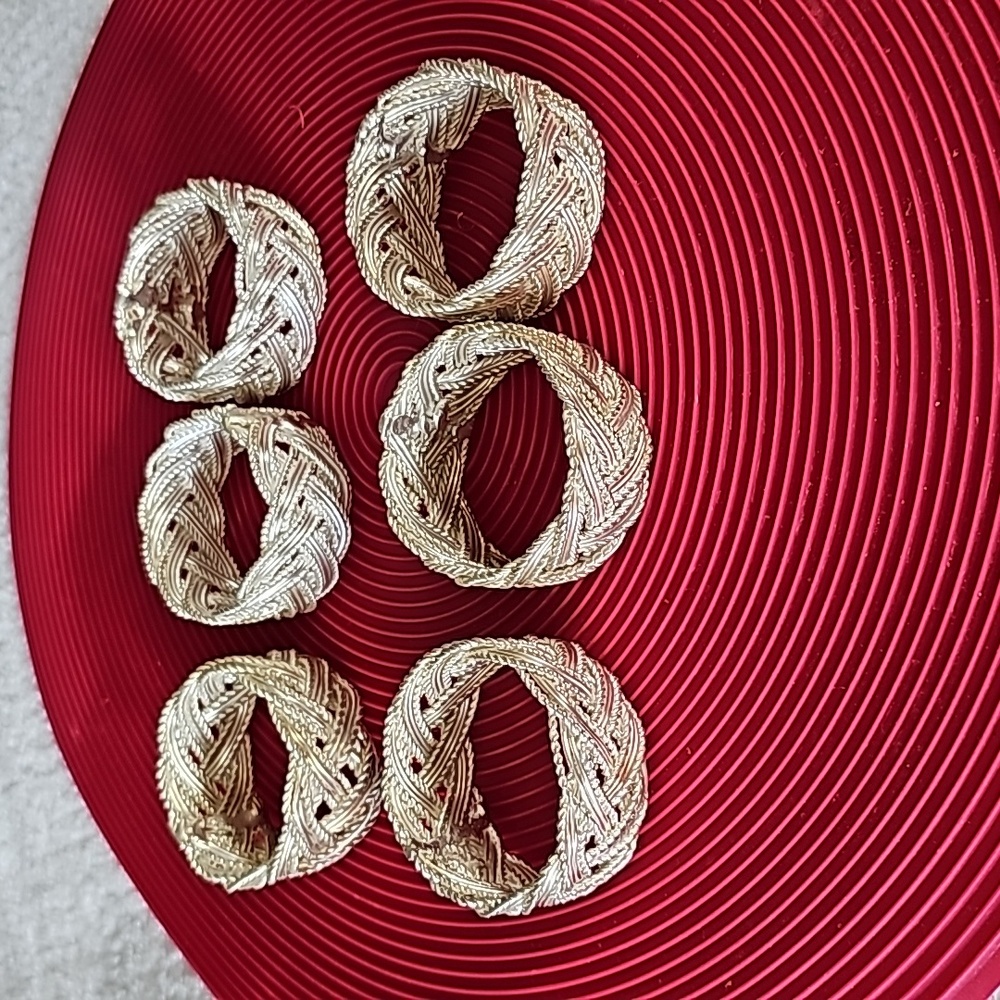 NAPKIN RINGS